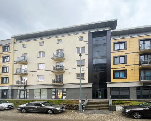 Parter, centrum.  Wysoki standard, do wejścia.