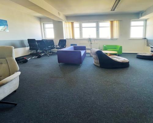 Błękitny Wieżowiec.  200 m2, 320m2