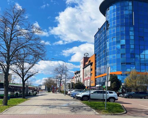 Błękitny Wieżowiec.  200 m2, 320m2