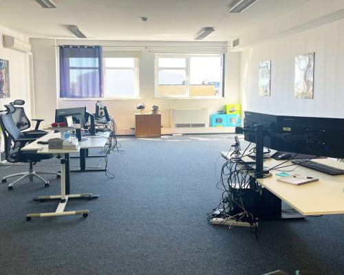 Błękitny Wieżowiec.  200 m2, 320m2