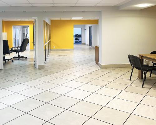 Błękitny Wieżowiec.  200 m2, 320m2