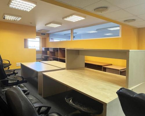 Błękitny Wieżowiec.  200 m2, 320m2