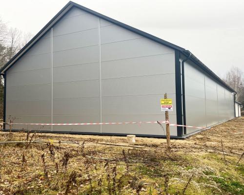 Hala pod miastem 150-350 m2