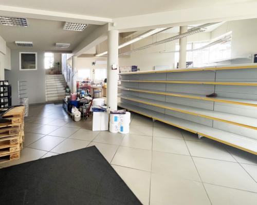 Powierzchnia handlowo biurowa z placem