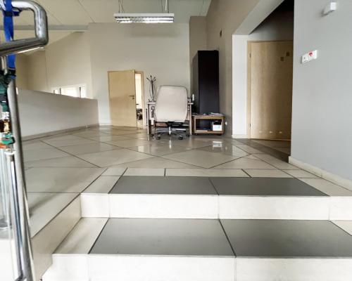 Powierzchnia handlowo biurowa z placem