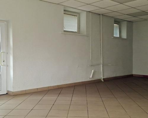 Lokal użytkowy 74 na parterze. Blisko centrum.