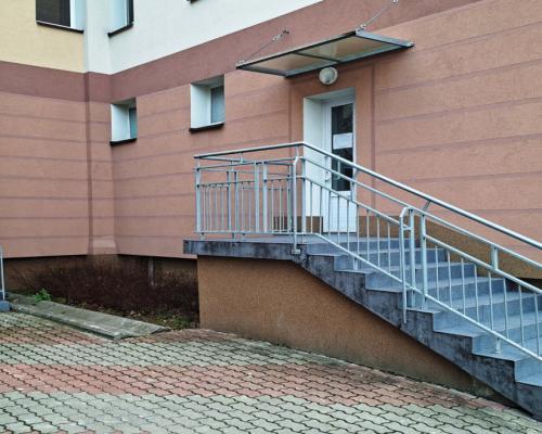 Lokal użytkowy 74 na parterze. Blisko centrum.