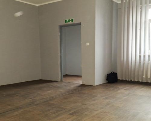 Lokal użytkowy 74 na parterze. Blisko centrum.