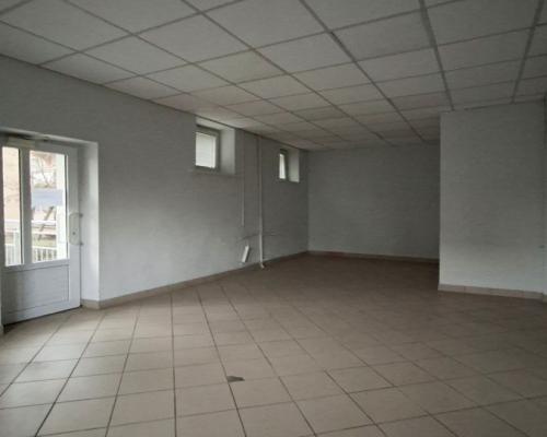 Lokal użytkowy 74 na parterze. Blisko centrum.