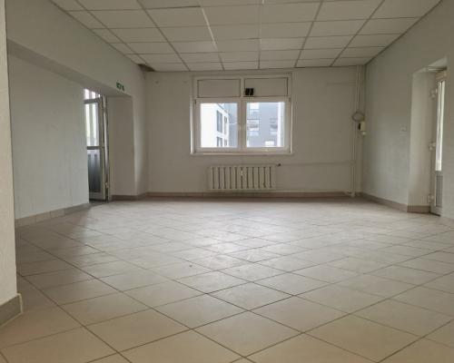 Lokal użytkowy 74 na parterze. Blisko centrum.