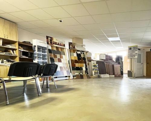 Atrakcyjny lokal handlowo usługowy