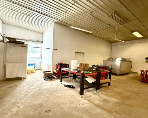 Lokal użytkowy 240 m2 parter