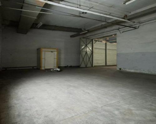 Hala-magazyn z rampą 1200 m2