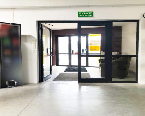 Pow. 1100 m2 przy Parku Handlowym