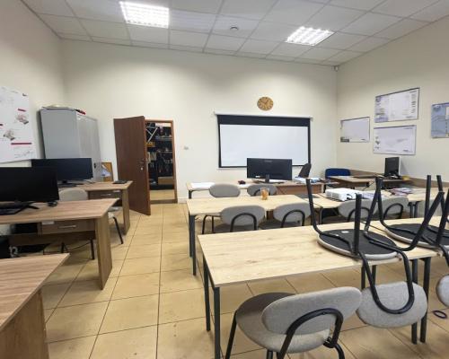 Powierzchnie biurowe i magazyn