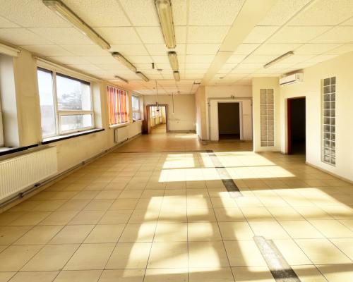 Biuro, magazyn, parking