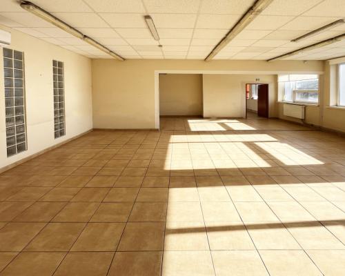 Biuro, magazyn, parking