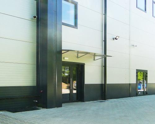 Budynek 1400 m2. Szkoła, fitness, gabinety