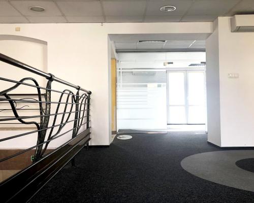 Ścisłe centrum 300 m2 parter plus piętro