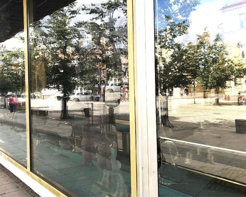 Ścisłe centrum 300 m2 parter plus piętro