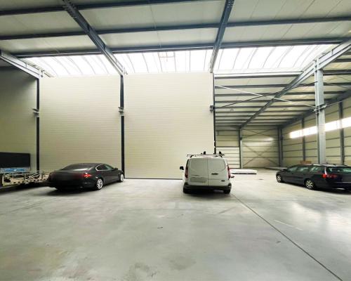 Nowoczesna hala, biura, gotowy do wynajmu.