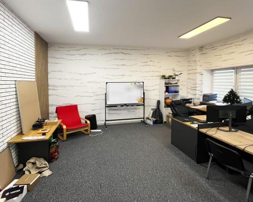 Powierzchnia biurowa 100 m2