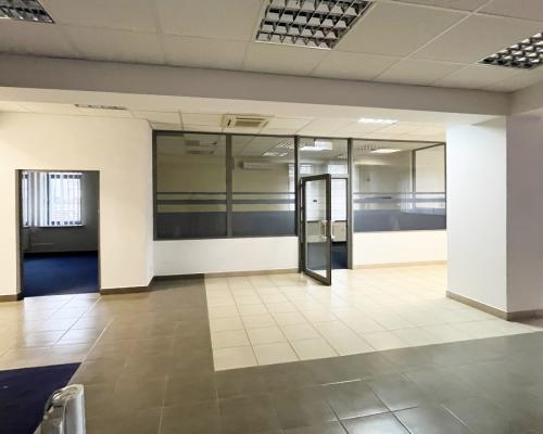 Budynek parterowy 200 m2