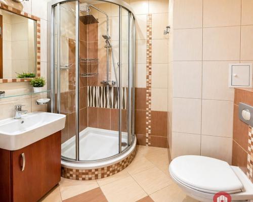 2 pokoje, świetna lokalizacja – Piastowska