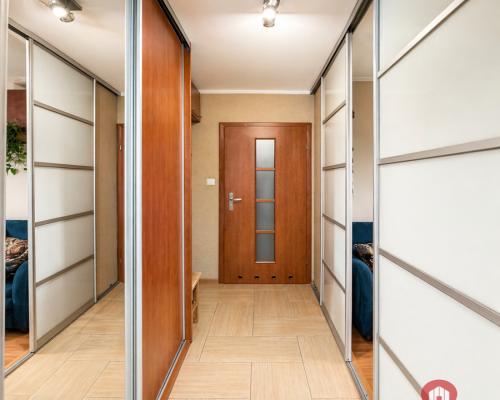 2 pokoje, świetna lokalizacja – Piastowska