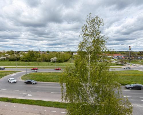 2 pokoje, świetna lokalizacja – Piastowska