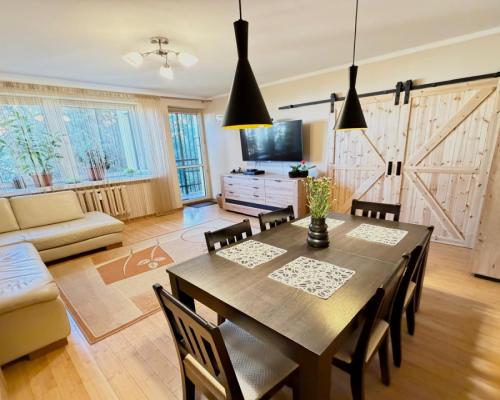 3 pokojowe mieszkanie Nowe Miasto, garaż