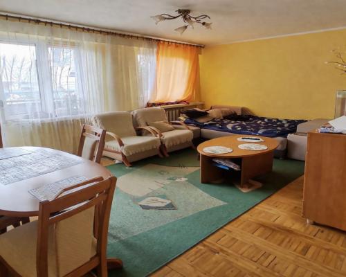 Mieszkanie 3-pok. 1piętro, do remontu