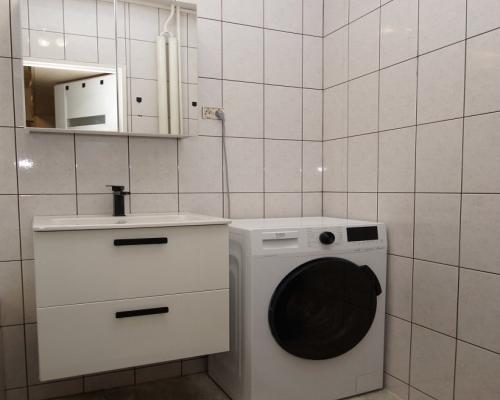 Przestronne mieszkanie w zielonej okolicy.