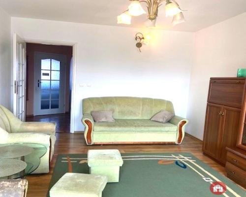 Zadbane 2-pokojowe mieszkanie obok basenu !!!