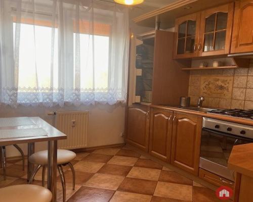 Zadbane 2-pokojowe mieszkanie obok basenu !!!