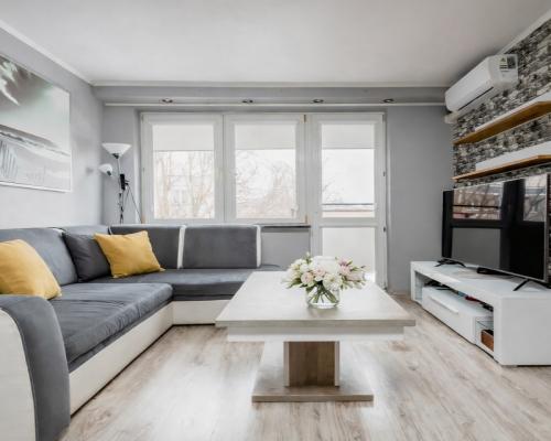 Dwa pokoje w centrum z balkonem