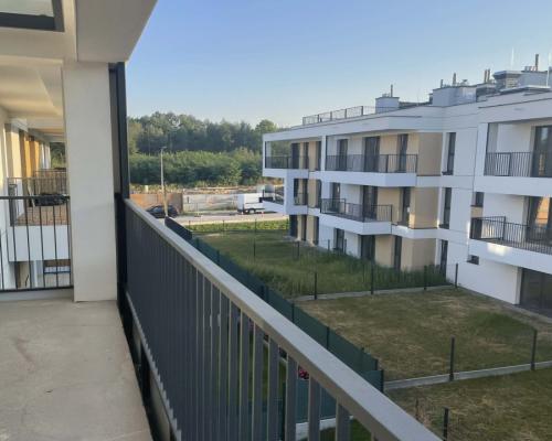 Apartament z antresolą i tarasem na dachu .