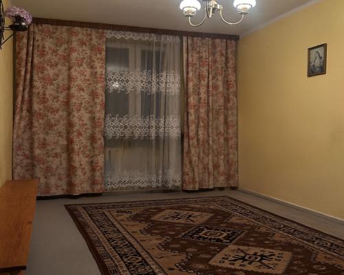 4-pokojowe mieszkanie do remontu w Sejnach