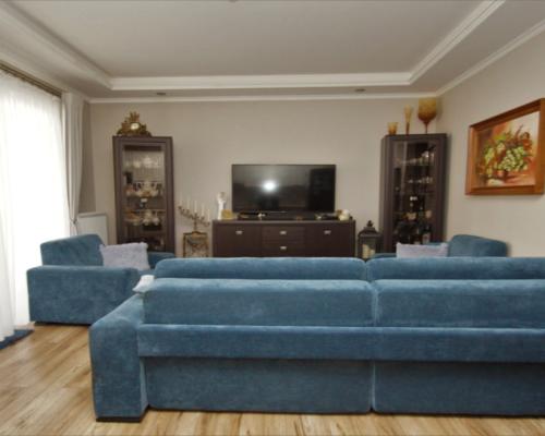 2 pokoje, z miejscem parkingowym