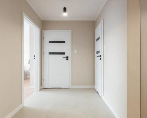 Trzy pokoje ze szlabanem