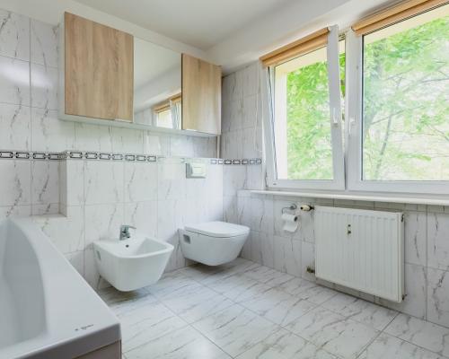 4 pokoje 2 łazienki Ul.Kalinowa 1 piętro