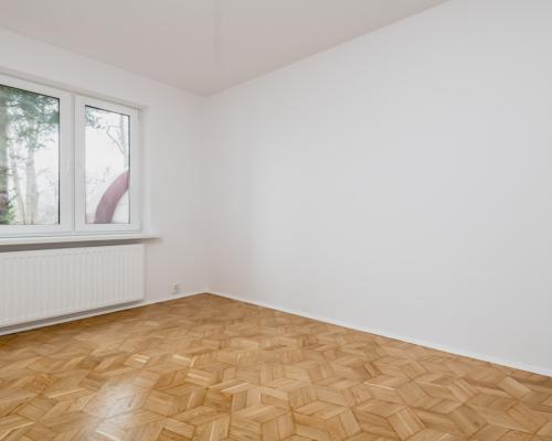 Wysoki parter z balkonem