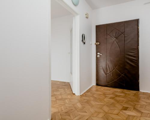 Wysoki parter z balkonem