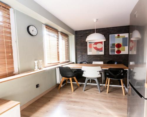 ul.Wiejska, 3 pokoje, parter