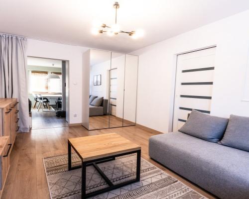 ul.Wiejska, 3 pokoje, parter