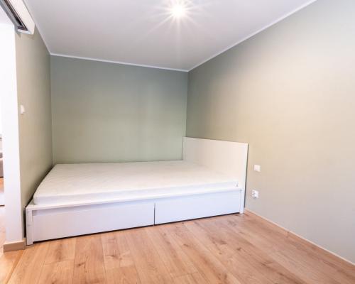 ul.Wiejska, 3 pokoje, parter