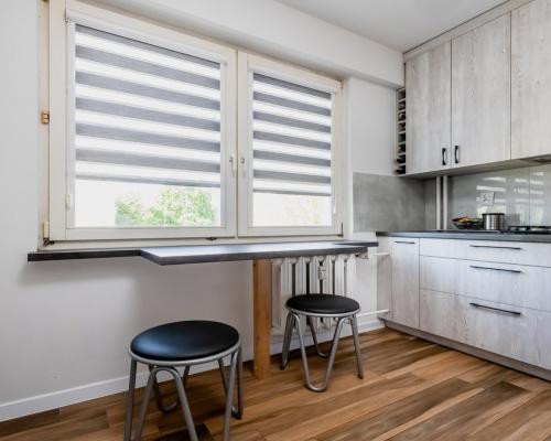 2 pokoje na 1 piętrze w 4-piętrowym bloku