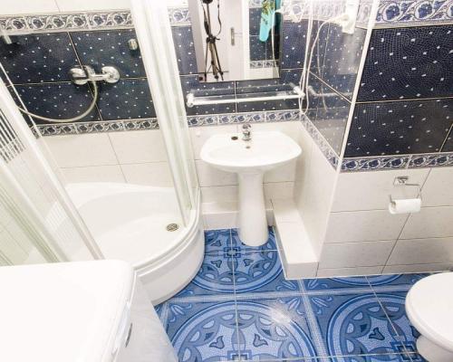 Większość atrakcyjnych nieruchomości w tej okolicy znika zanim trafia na portale. Dlatego pracujemy również na ofertach dostępn