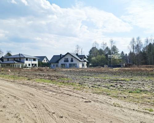 Działka blisko lasu w Solniczkach. 1109 m2