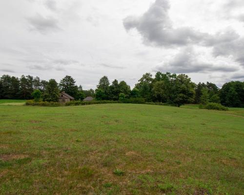 Wyjątkowa działka otoczona lasem